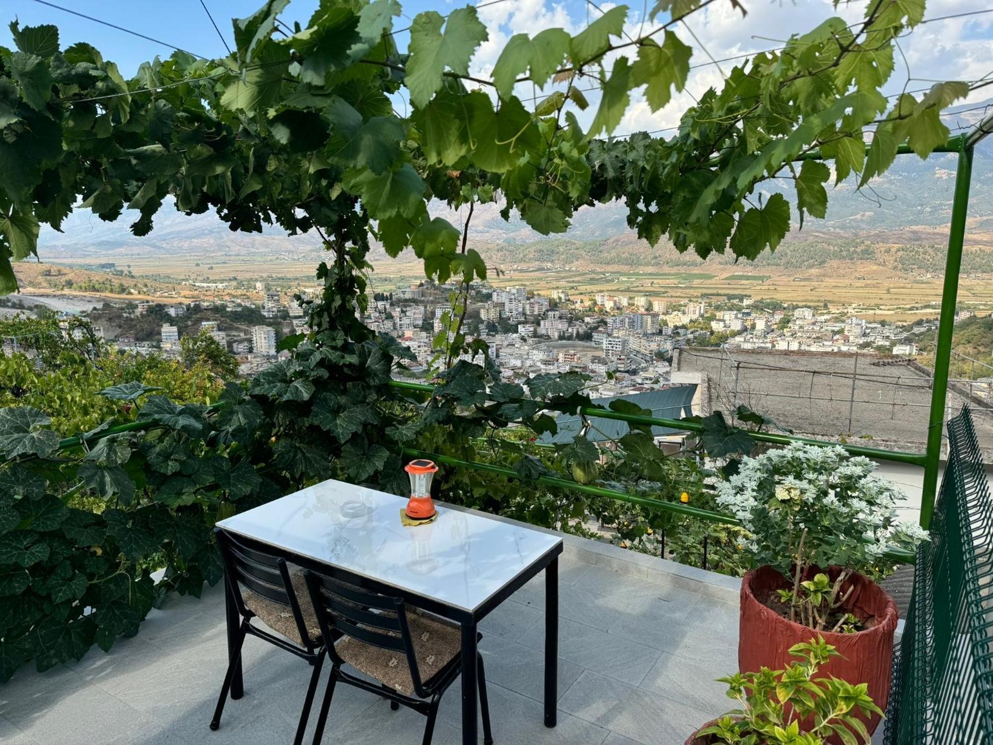 Panoramic View Guest House Gjirokaster Exterior photo